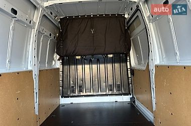 Вантажний фургон Renault Master 2023 в Хусті