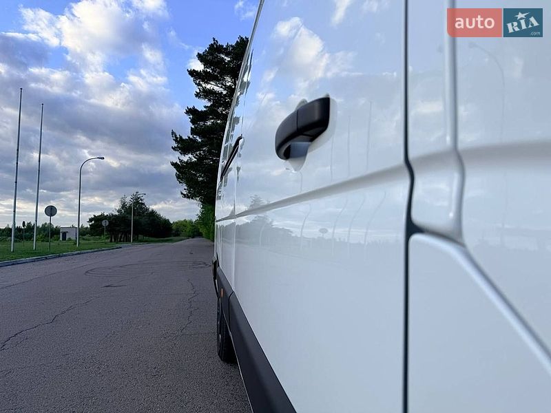 Грузовой фургон Renault Master 2023 в Киеве