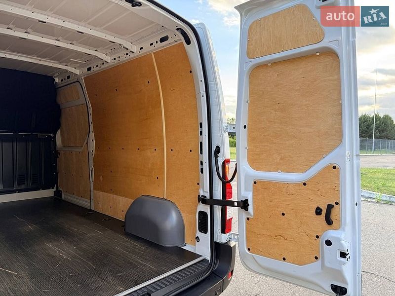 Грузовой фургон Renault Master 2023 в Киеве