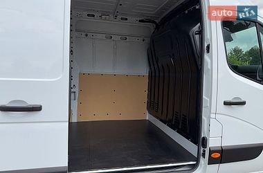 Вантажний фургон Renault Master 2022 в Радивиліві