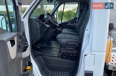 Евакуатор Renault Master 2018 в Радивиліві