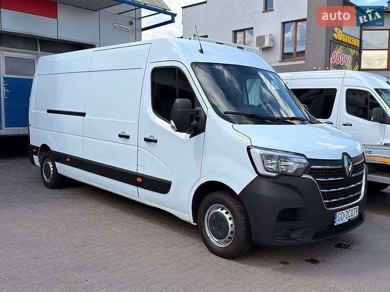 Вантажопасажирський фургон Renault Master 2022 в Полтаві