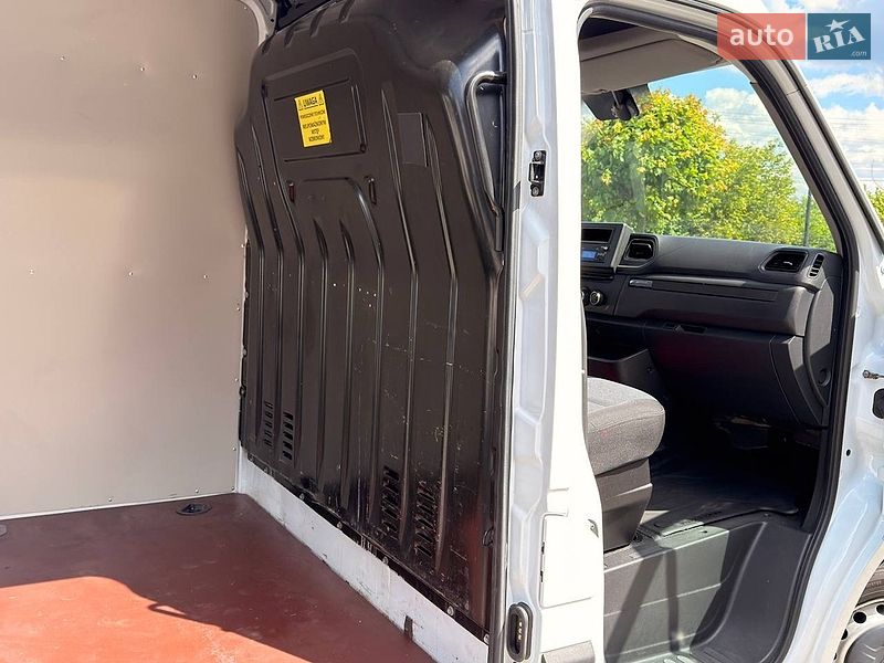 Вантажопасажирський фургон Renault Master 2022 в Полтаві