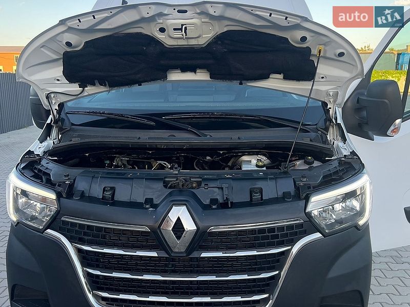Грузовой фургон Renault Master 2021 в Нововолынске