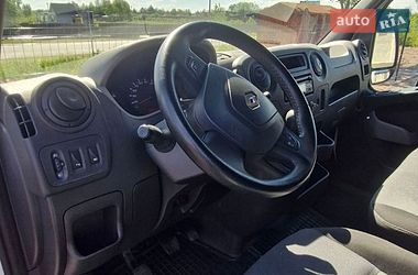 Вантажний фургон Renault Master 2017 в Нововолинську