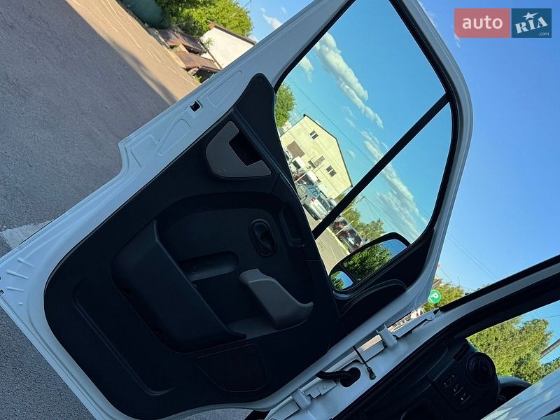 Мікроавтобус Renault Master 2015 в Дубні