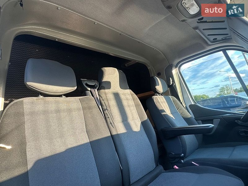 Автовоз Renault Master 2016 в Стрые