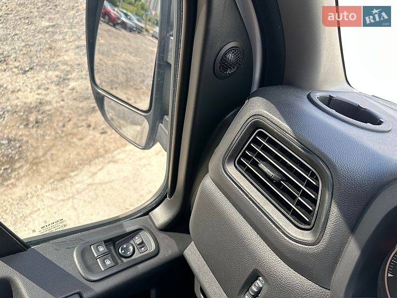 Вантажний фургон Renault Master 2022 в Львові фото 13 Вантажний фургон Renault Master 2022 в Львові