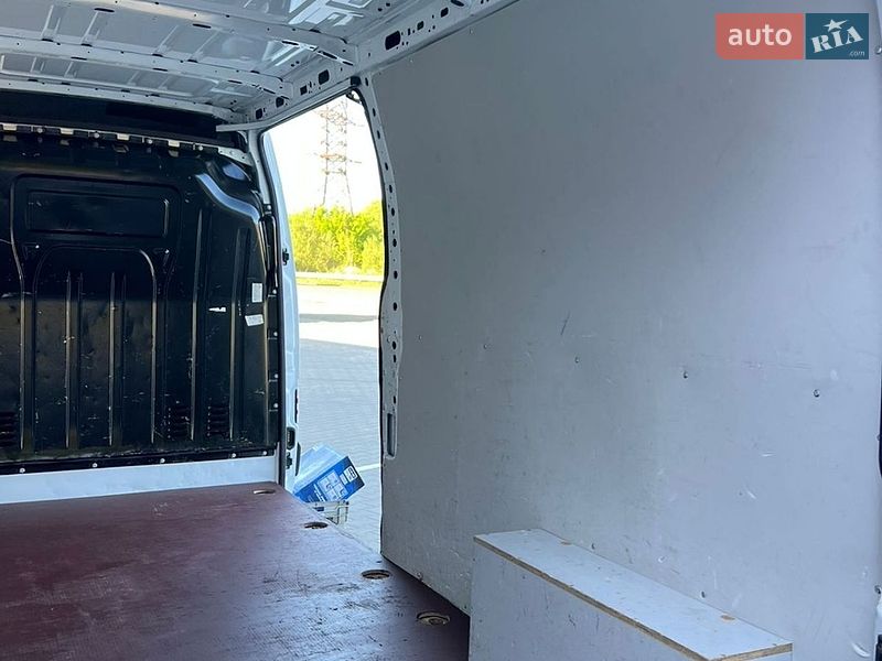 Грузовой фургон Renault Master 2023 в Днепре