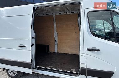 Вантажний фургон Renault Master 2017 в Львові