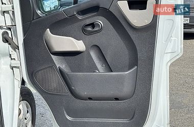 Вантажний фургон Renault Master 2017 в Львові
