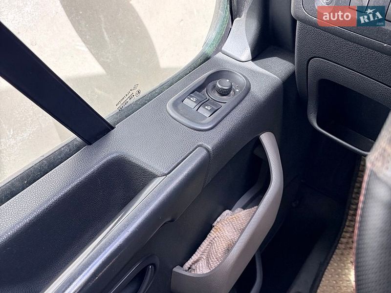 Грузовой фургон Renault Master 2014 в Киеве