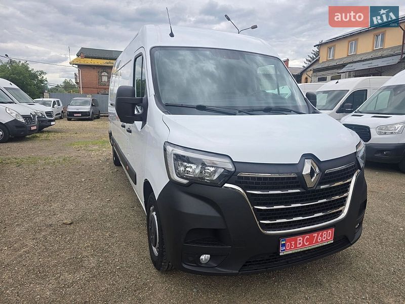 Вантажний фургон Renault Master 2022 в Стрию