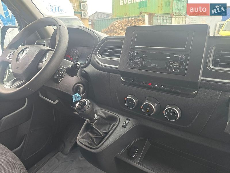 Вантажний фургон Renault Master 2022 в Стрию