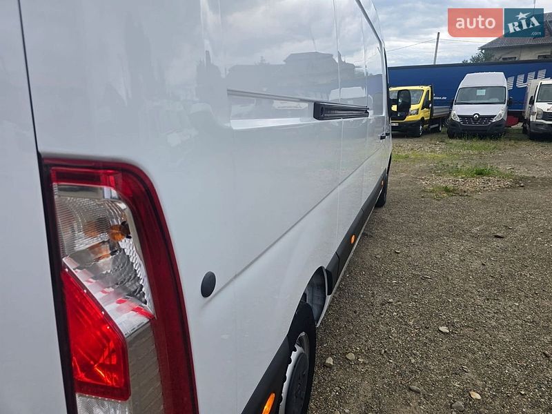 Вантажний фургон Renault Master 2022 в Стрию