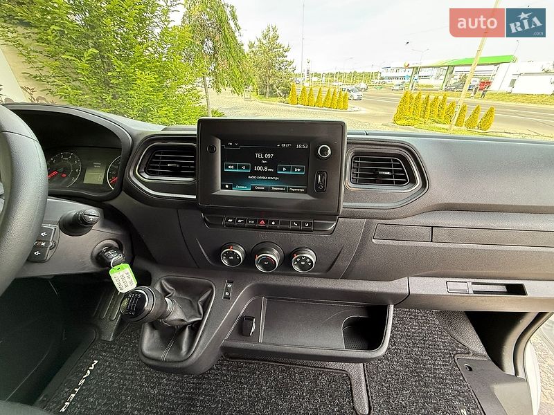 Грузовой фургон Renault Master 2022 в Львове