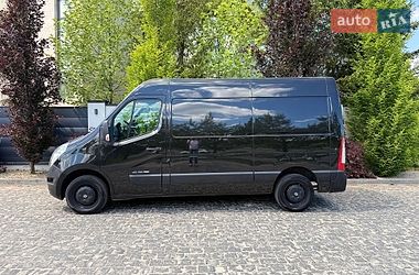 Вантажний фургон Renault Master 2016 в Львові