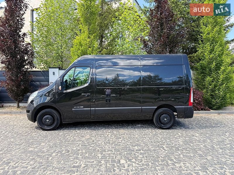 Вантажний фургон Renault Master 2016 в Львові