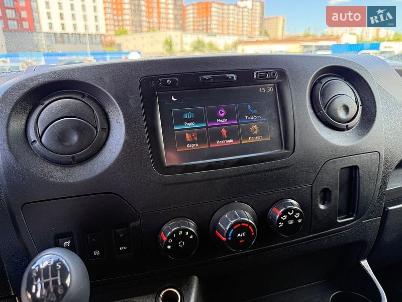Вантажний фургон Renault Master 2016 в Львові
