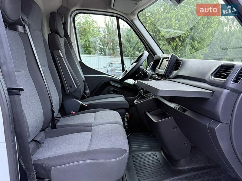 Вантажний фургон Renault Master 2021 в Луцьку