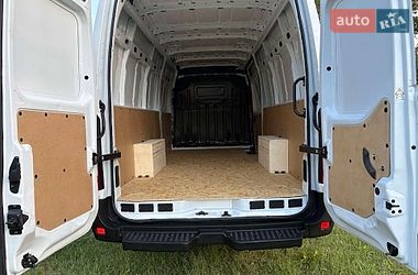 Вантажний фургон Renault Master 2023 в Радивиліві