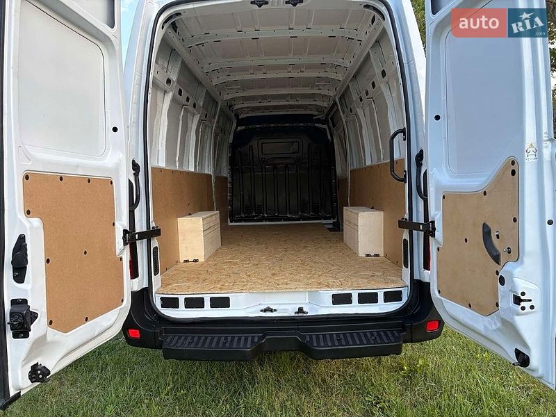Вантажний фургон Renault Master 2023 в Радивиліві