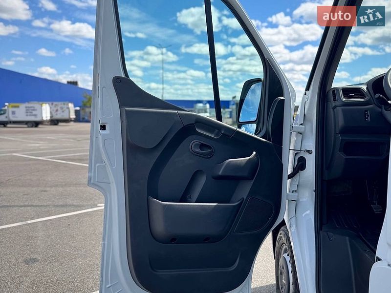 Грузовой фургон Renault Master 2022 в Киеве