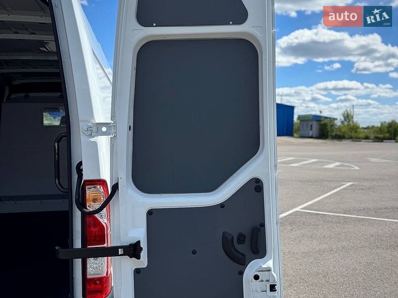 Грузовой фургон Renault Master 2022 в Киеве