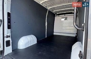 Грузовой фургон Renault Master 2022 в Киеве