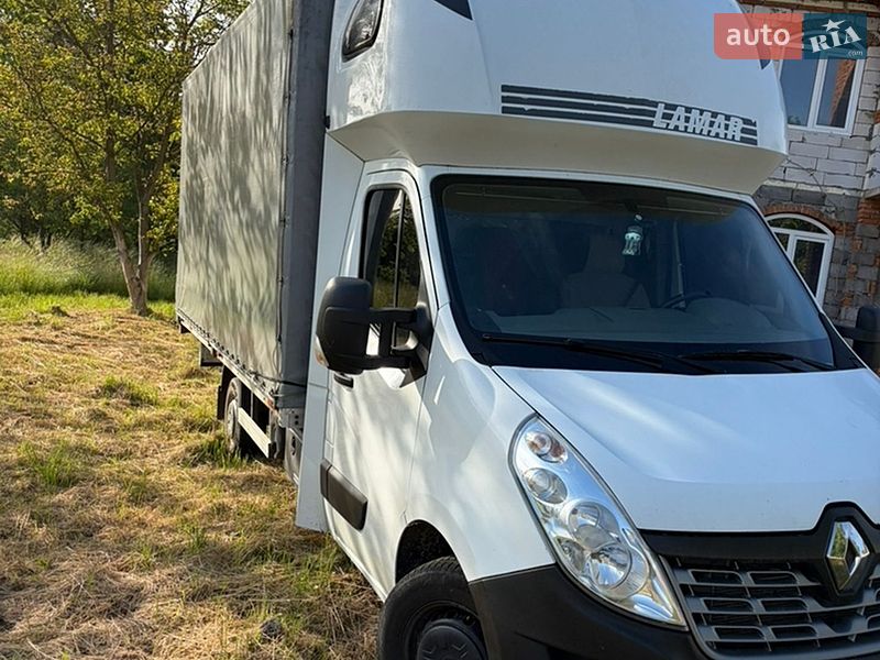 Грузовой фургон Renault Master 2016 в Ужгороде