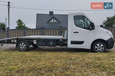 Эвакуатор Renault Master 2017 в Дубно