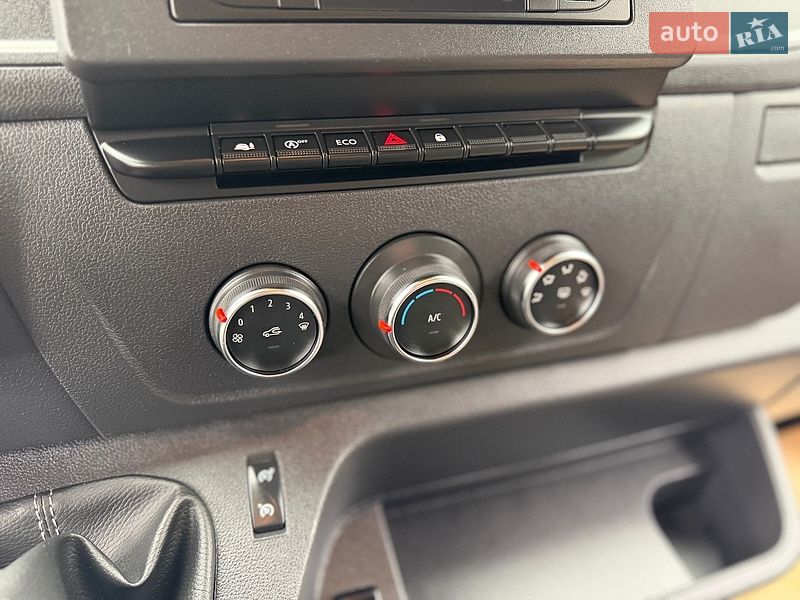 Вантажний фургон Renault Master 2019 в Дубні