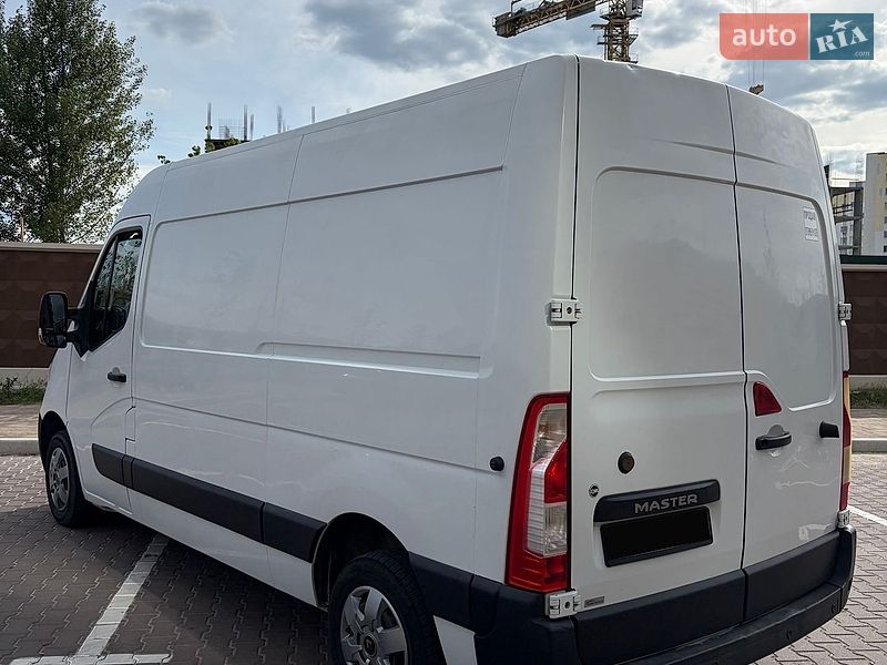 Грузовой фургон Renault Master 2016 в Киеве