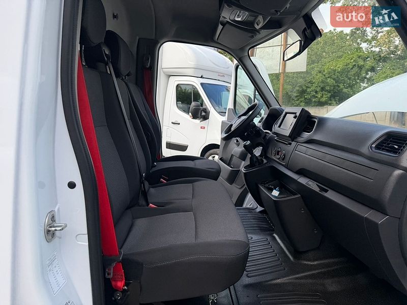 Інші вантажівки Renault Master 2023 в Рівному
