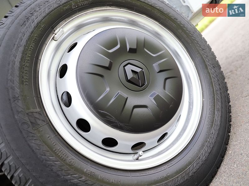 Грузовой фургон Renault Master 2024 в Дрогобыче