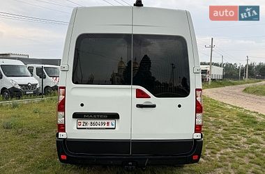 Вантажний фургон Renault Master 2017 в Львові