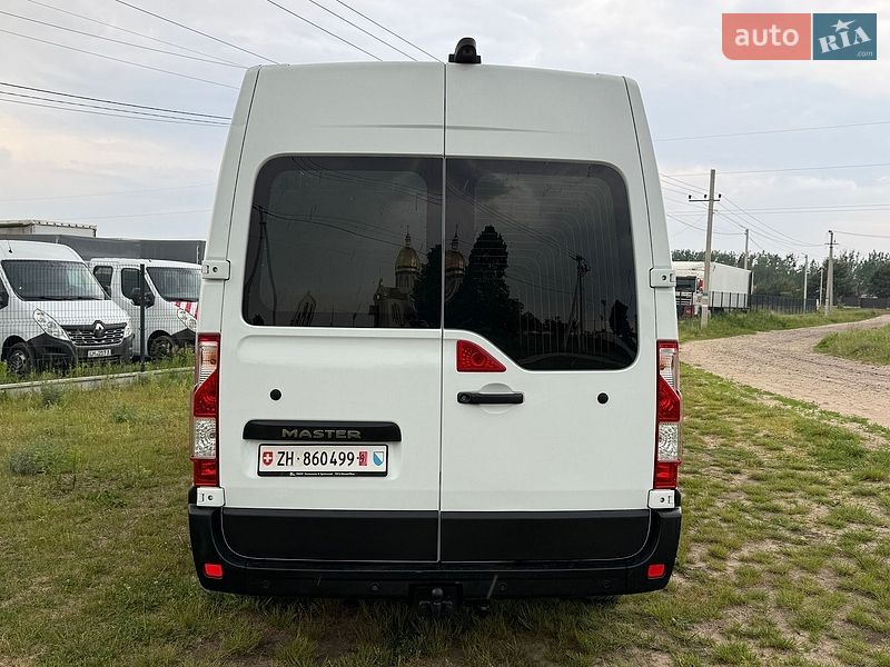 Вантажний фургон Renault Master 2017 в Львові