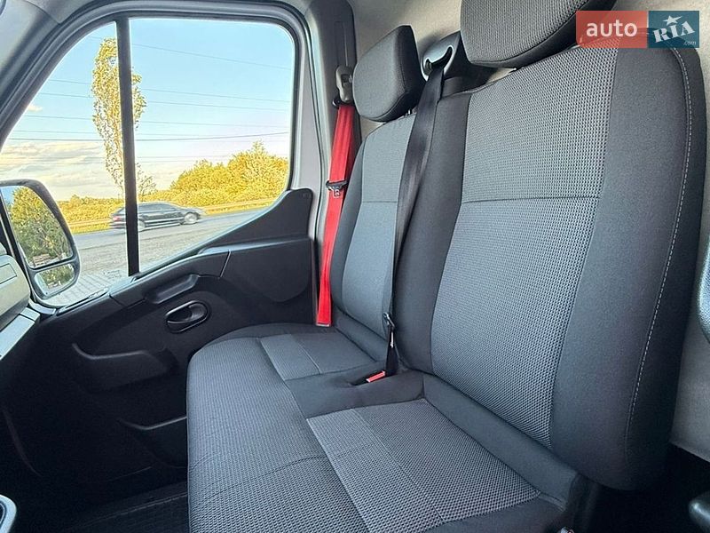 Грузовой фургон Renault Master 2023 в Днепре