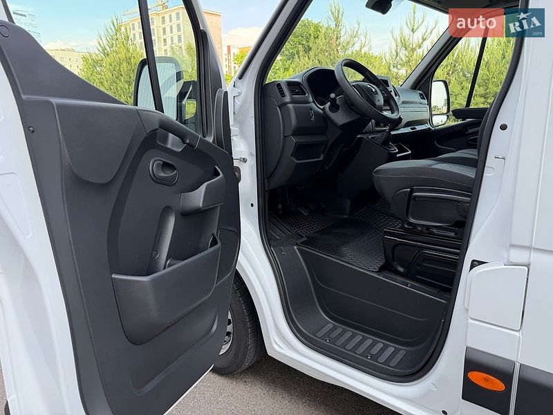 Вантажний фургон Renault Master 2022 в Ковелі