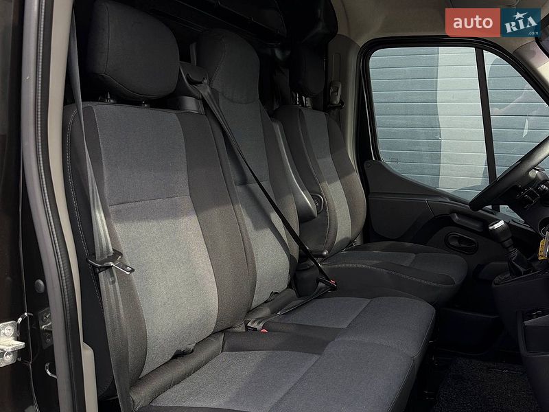 Мікроавтобус вантажний (до 3,5т) Renault Master 2021 в Дубні