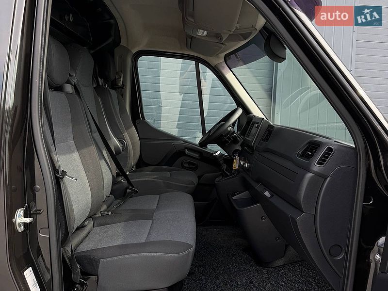 Мікроавтобус вантажний (до 3,5т) Renault Master 2021 в Дубні
