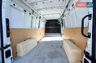 Грузовой фургон Renault Master 2023 в Ровно