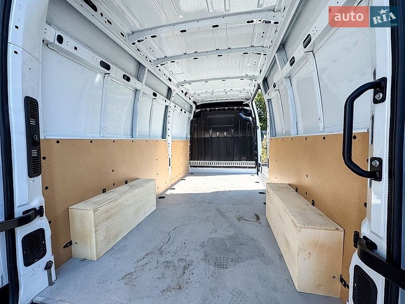Грузовой фургон Renault Master 2023 в Ровно