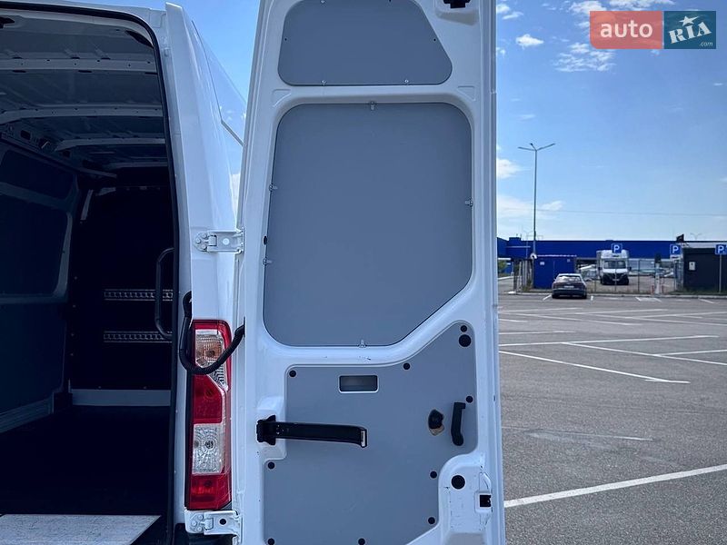 Грузовой фургон Renault Master 2021 в Киеве