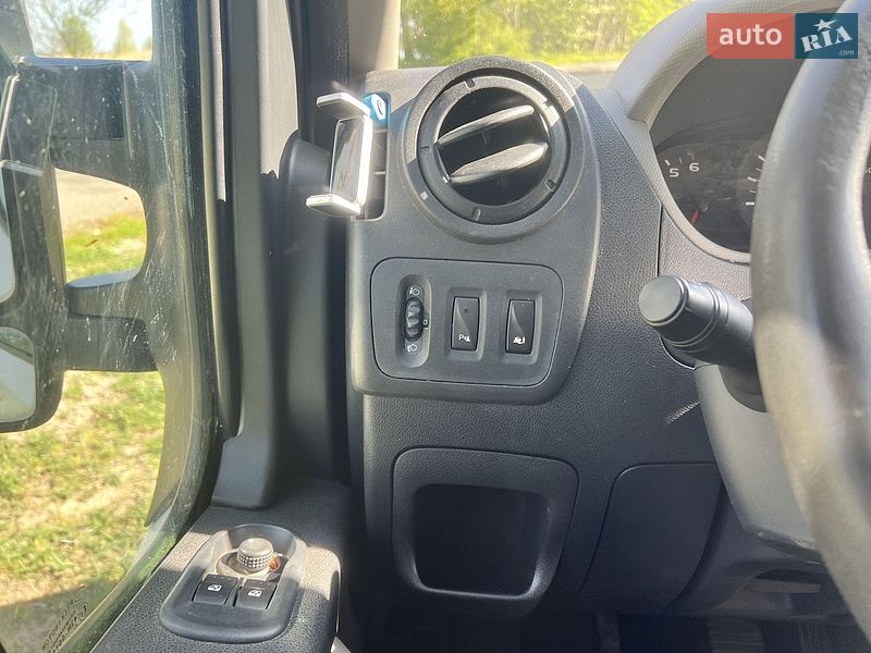 Грузовой фургон Renault Master 2015 в Киеве фото 3 Грузовой фургон Renault Master 2015 в Киеве