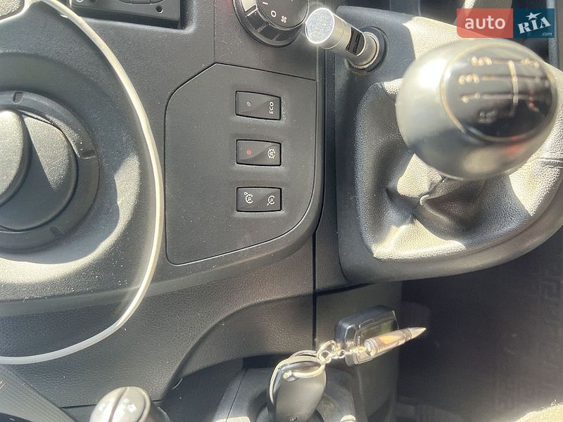 2015 Renault Master, VIN VF1MAF4YE51950364:plate — фото 1 (autoria)