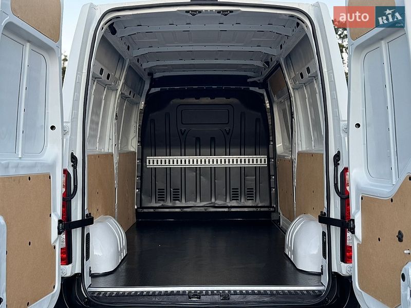 Грузовой фургон Renault Master 2017 в Тернополе