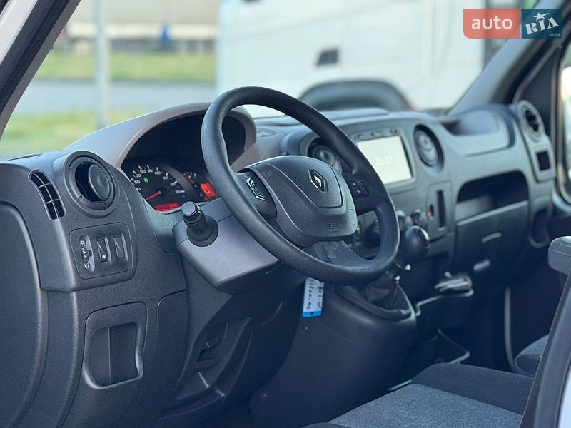 Грузовой фургон Renault Master 2017 в Тернополе