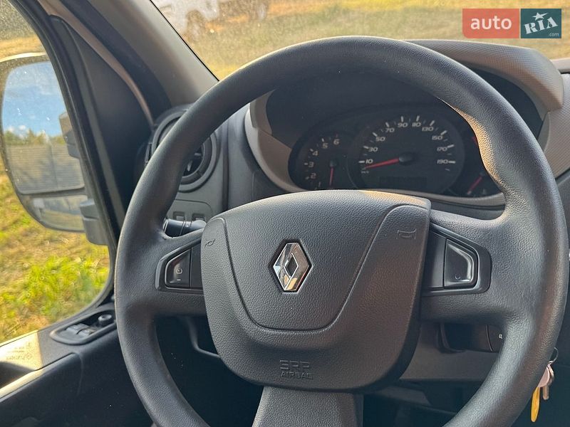 Грузопассажирский фургон Renault Master 2016 в Днепре