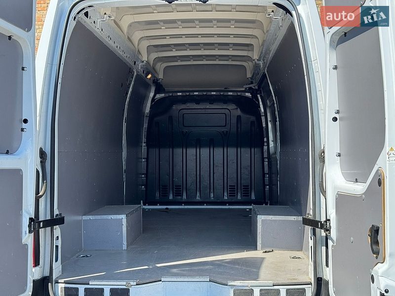 Грузовой фургон Renault Master 2024 в Киеве